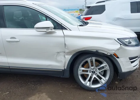 2017 Lincoln Mkc Reserve z USA, uszkodzony, nr VIN 5LMCJ3D97HUL28646